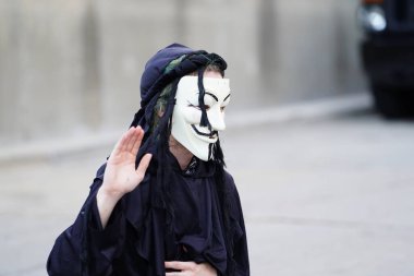 Milwaukee, Wisconsin / ABD - 20 Ağustos 2020: Siyahi yaşamları protesto eden DNC protestocularına karşı yürüyüş koalisyonu.