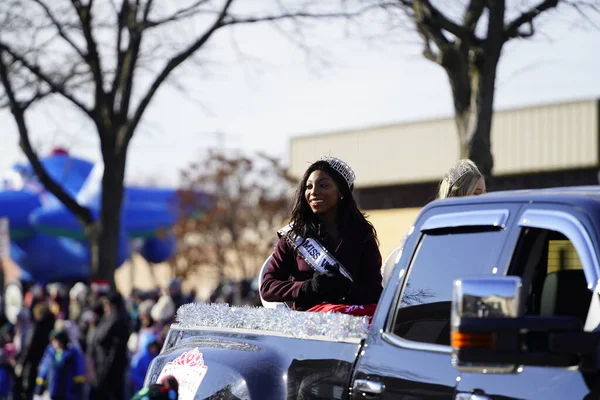 stock image Green Bay, Wisconsin / USA - November 23rd, 2019: Green Bay, Wisconsin Community held their 36th Annual Prevea Green Bay Holiday Parade hosted by Downtown Green Bay.