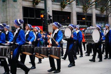 Chicago, Illinois / ABD - 28 Kasım 2019: Refuge Productions a Family Christian Centers yapım şirketi Dan Amca 'nın Chicago Şükran Günü Geçidi' ne katıldı..