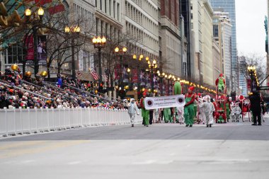 Chicago, Illinois / ABD - 28 Kasım 2019: Chicago Wheel Jam by Cirques Experience, Wheel Jimnastik dalında uzmanlaştı..