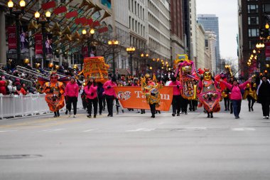 Chicago, Illinois / ABD - 28 Kasım 2019: Refuge Productions a Family Christian Centers yapım şirketi Dan Amca 'nın Chicago Şükran Günü Geçidi' ne katıldı..