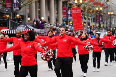 Chicago, Illinois / ABD - 28 Kasım 2019: Refuge Productions a Family Christian Centers yapım şirketi Dan Amca 'nın Chicago Şükran Günü Geçidi' ne katıldı..