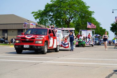 Yeni Lizbon, Wisconsin ABD - 10 Temmuz 2021 Wa Du Shuda Günleri Festivali geçit töreni.