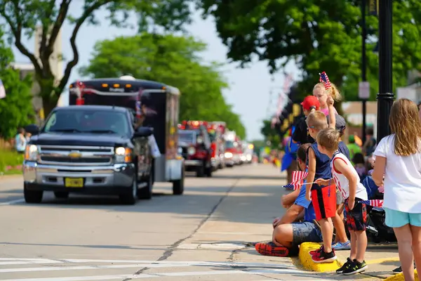 Yeni Lizbon, Wisconsin ABD - 10 Temmuz 2021 Wa Du Shuda Günleri Festivali geçit töreni.