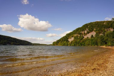 Baraboo, Wisconsin 'deki Devil' s Lake State doğa parkı.