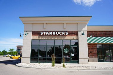 Starbucks Mağazası, ABD, Kasım 2018: Starbucks Kafe ve Starbucks Kafe