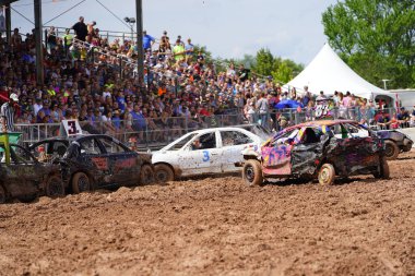 Pickett, Wisconsin / ABD - 18 Eylül 2020: Hollywood motor sporları eğlencesi, her yıl patinaj derbisi için pençelerini kaldırdı.