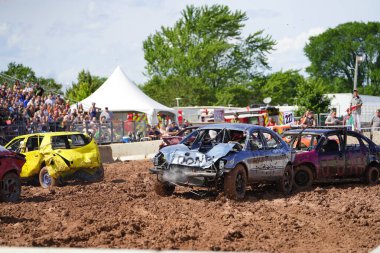 Pickett, Wisconsin / ABD - 18 Eylül 2020: Hollywood motor sporları eğlencesi, her yıl patinaj derbisi için pençelerini kaldırdı.