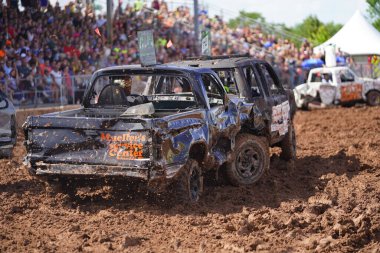 Pickett, Wisconsin / ABD - 18 Eylül 2020: Hollywood motor sporları eğlencesi, her yıl patinaj derbisi için pençelerini kaldırdı.