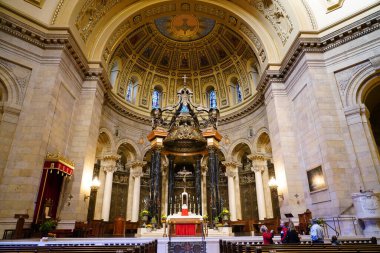 St. Paul, Minnesota ABD - 9 Ekim 2021: Saint Paul Katedrali.
