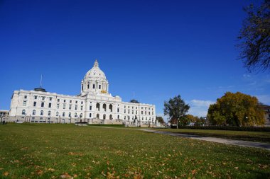 St. Paul, Minnesota, ABD - 19 Ekim 2019: The Quadriga process of the state. Minnesota Eyaleti Kongre Binası.