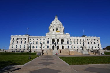 St. Paul, Minnesota, ABD - 19 Ekim 2019: The Quadriga process of the state. Minnesota Eyaleti Kongre Binası.