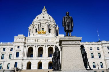 St. Paul, Minnesota, ABD - 19 Ekim 2019: The Quadriga process of the state. Minnesota Eyaleti Kongre Binası.