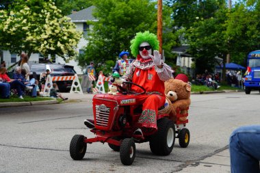 Appleton, Wisconsin ABD - 14 Haziran 2024: Appleton, Wisconsin 'de Bayrak Günü Geçidi katılımcıları 