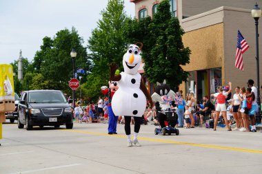 Sheboygan, Wisconsin ABD - 4 Temmuz 2024: 4 Temmuz bayramı boyunca Özgürlük Festivali geçidi.