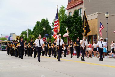 Sheboygan, Wisconsin ABD - 4 Temmuz 2024: 4 Temmuz bayramı boyunca Özgürlük Festivali geçidi.