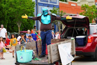 Sheboygan, Wisconsin ABD - 4 Temmuz 2024: 4 Temmuz bayramı boyunca Özgürlük Festivali geçidi.