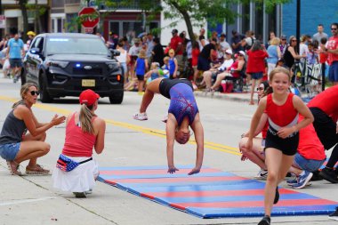 Sheboygan, Wisconsin ABD - 4 Temmuz 2024: 4 Temmuz bayramı boyunca Özgürlük Festivali geçidi.