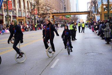 Chicago, Illinois - 6 Mart 20: 18: Chicago 'nun her yıl düzenlenen Şikago Günü geçit törenindeki insanlar, Amerika' nın en ünlü bayramı.