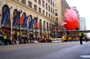 Domuz geçit töreninin yeni yılı