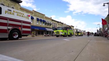 St. Patrick Günü Geçit Töreni 'ndeki sokakta.