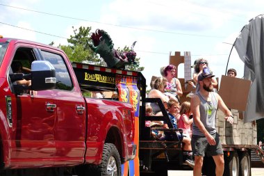 New York 'un 197' inci yıldönümünün geleneksel renkleri geçit töreni.