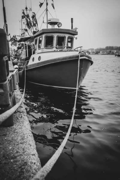 Gammal Fiskebåt Ligger Hamnen Luebeck Travemuende — Stockfoto