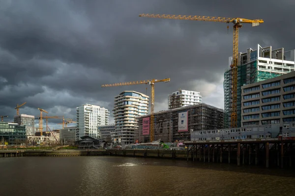 在汉堡的哈芬城 许多新建筑正在修建中 — 图库照片