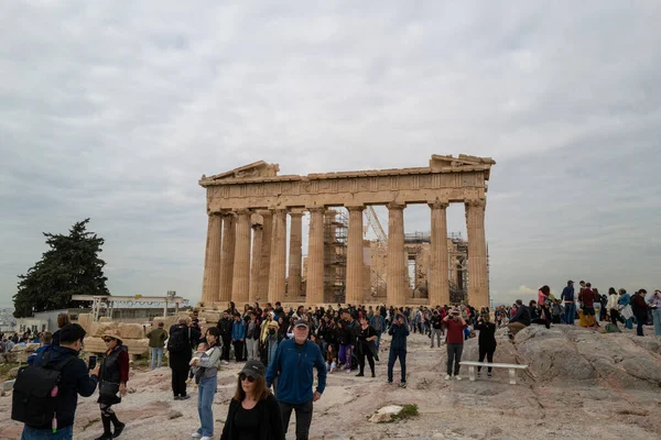 Many Tourists Visit Acropolis Athens — Stock Photo, Image