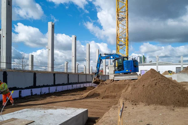 Muchos Pilares Hormigón Para Edificio Fábrica Erigen Sitio Construcción —  Fotos de Stock