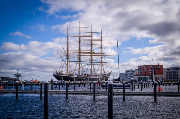 Der Hafen Von Lübeck Travemünde Mit Dem Alten Segelschiff Passat — Stockfoto