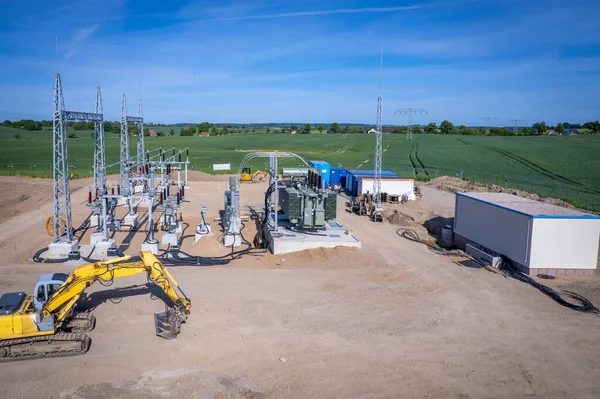 Una Nuova Sottostazione Elettrica Costruita Campo — Foto Stock