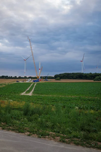 Large Wind Turbine Erected Field Help Crane — Stock Photo, Image