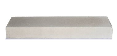 Havalı Beton blok beyaz arka planda izole edildi. Beyaz hafif tuğla, beyaz havalandırmalı beton bloktan yapılmış duvar montajı. Işık oluşturma için katı alçı taşı modüler deseni.