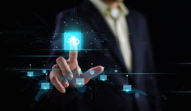 İşadamı bilgisayar bilgisayarı kullanıyor. Bulut güvenliği iş teknolojisi konsepti. Bulut hesaplama diyagramı teknisyeni. Veri depolama transferi, ağ internet servisi. Dijital depolama bilgi sistemi