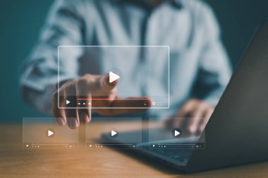 E-öğrenim lisans programı konsepti. Öğretmen çevrimiçi eğitim akademisi. İnternet eğitimi diploması, bilgi, yaratıcı fikir çözümü. İnsan çevrimiçi bilgisayar webinar