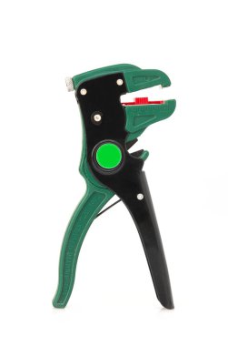 Otomatik yalıtım striptizcisi beyaz arka planda izole edilmiş. Kabloları sökmek için yalıtım sökücü. 