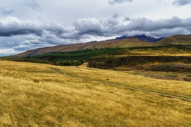 Cotopaxi Milli Parkı, Ekvador 'un Ekvador eyaleti Napo Eyaleti ve Pichincha Eyaleti' nde, Quito 'nun yaklaşık 50 km güneyinde, Ekvador' da korunan bir alandır.