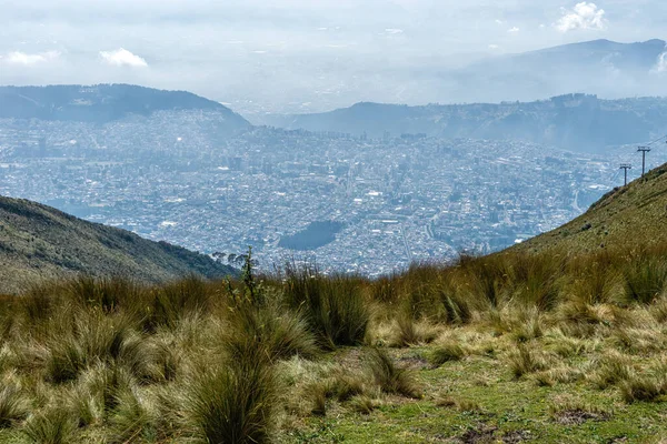 Utsikt Från Quitos Teleferiqo Teleferiqo Gondolyften Quito Det Högsta Antenn — Stockfoto