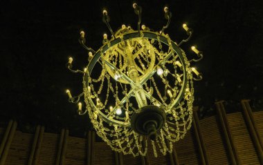 Wieliczka tuz kristallerinin avize tuz madeni, Polonya.