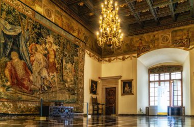 Krakow, Malopolska, Polonya - 16 Ağustos 2022: Wawel Şatosu Kraliyet Odaları, Krakow