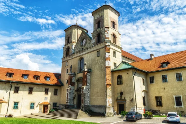 폴란드 크라코프 티니에에 비스툴라 언덕에 베네딕트 수도원 베드로 — 스톡 사진