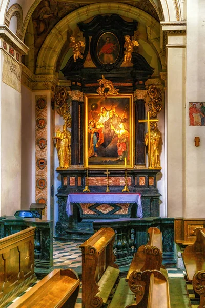 ポーランド ティニエツ2022年8月16日 ティニエック ベネディクト会修道院の聖パウロとペテロ教会の内部 — ストック写真