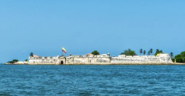 Bocachica, Kolombiya 'daki San Fernando Kalesi. Bu, Cartagena Kolombiya 'ya yaklaşımı koruyan ikinci kalenin kalıntıları..