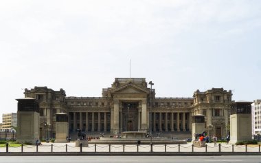 Adalet Sarayı, Lima 'daki Peru Yüksek Mahkemesi.