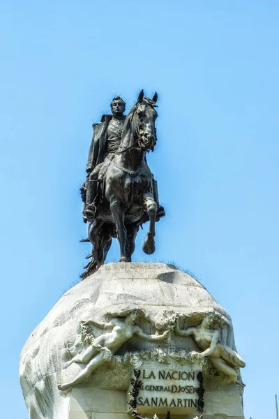 역사적 중심부에 마르틴 기념비가 호세데산 마르틴으로 — 스톡 사진