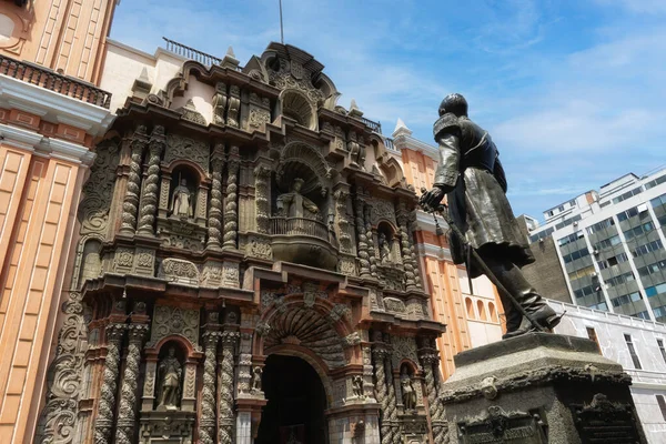 Antigua Iglesia Católica Iglesia Merced Lima Perú Con Una Estatua — Foto de Stock