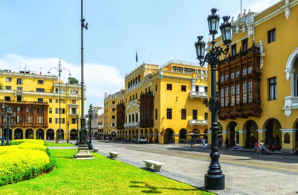 Oszałamiające Budynki Kolonialne Plaza Mayor Square Historyczne Centrum Limy — Zdjęcie stockowe