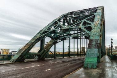 İngiltere, Northumberland 'daki Tyne Köprüsü' nün ayrıntıları. Köprü Tyne üzerindeki Newcastle 'ı Gateshead' e bağlar ve 1928 yılında açılmıştır..