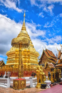 Wat Phra 'daki altın stupa Doi Suthep tapınağı, Chiang Mai, Tayland
